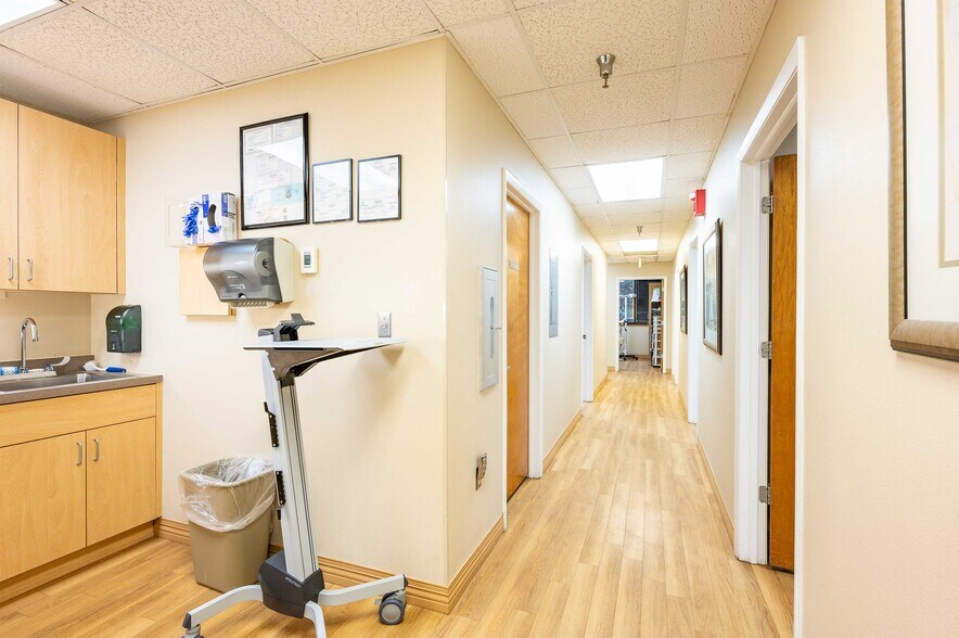 More Photos Of 6719 Gall Blvd, Zephyrhills Medical For Sale