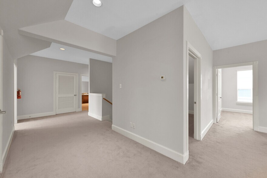 More Photos Of 25511 Budde Rd, The Woodlands Office For Lease