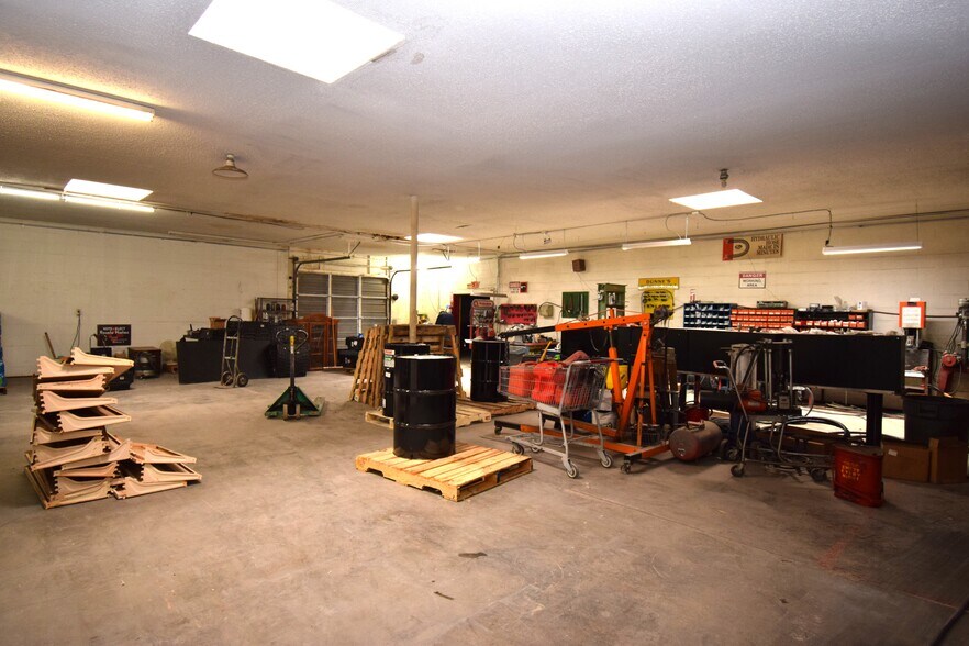 More Photos Of 301 E Pine St, Deming Freestanding For Sale