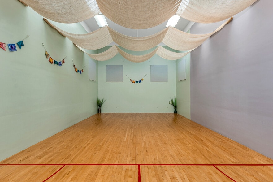 More Photos Of 68 Lyme Rd, Hanover Office Residential For Sale