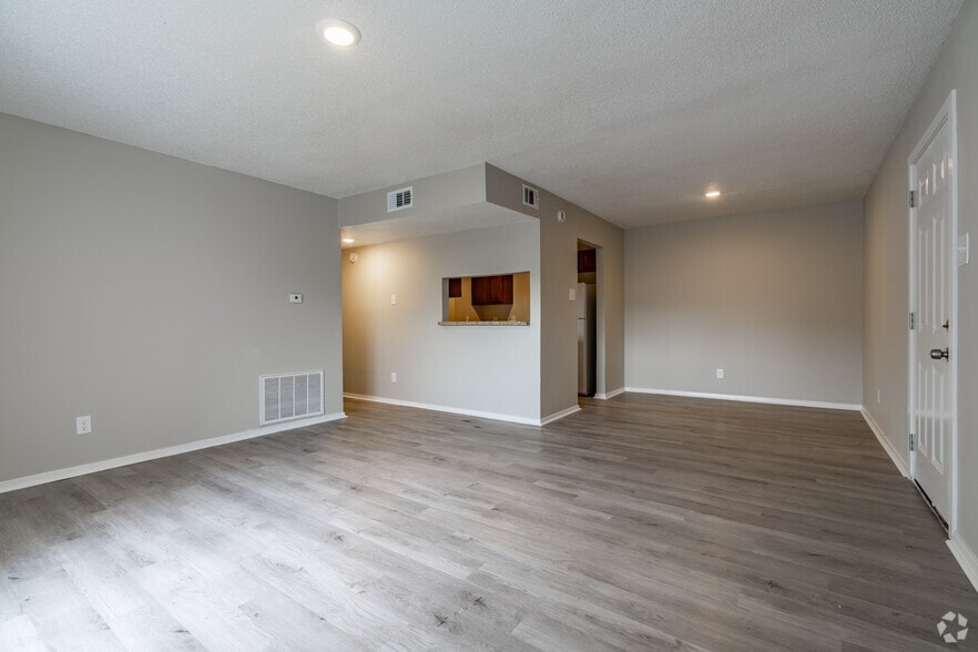 More Photos Of 5000 Summertree Dr, North Little Rock Apartments For Sale