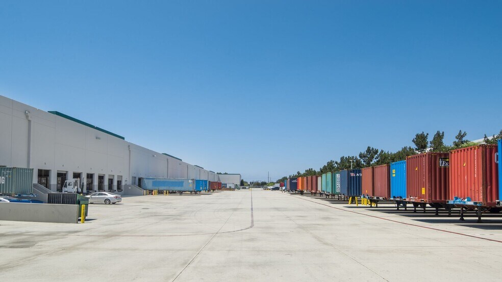 More Photos Of 20000 S Western Ave, Torrance Distribution For Lease