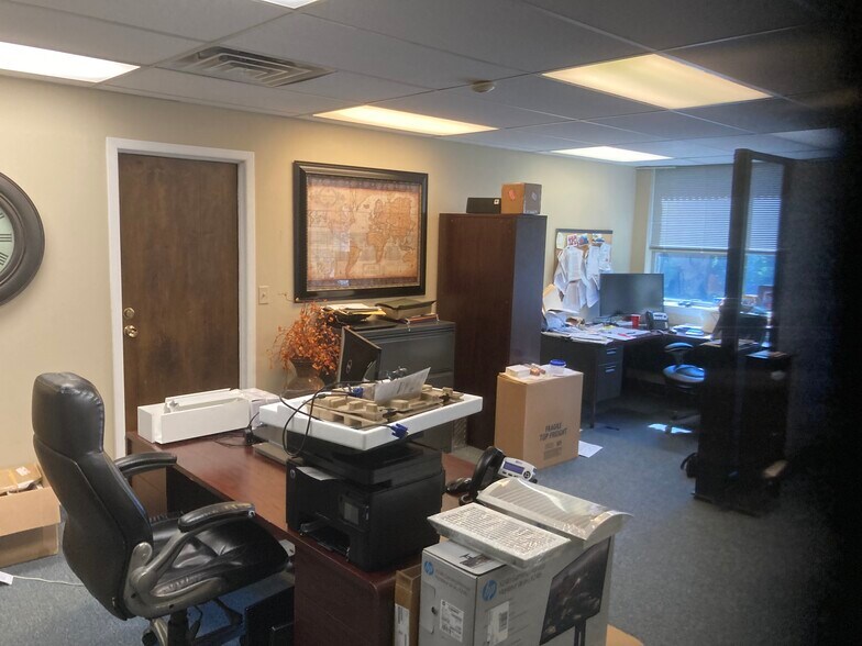 More Photos Of 914 Mount Kemble Ave, Morristown Office For Lease