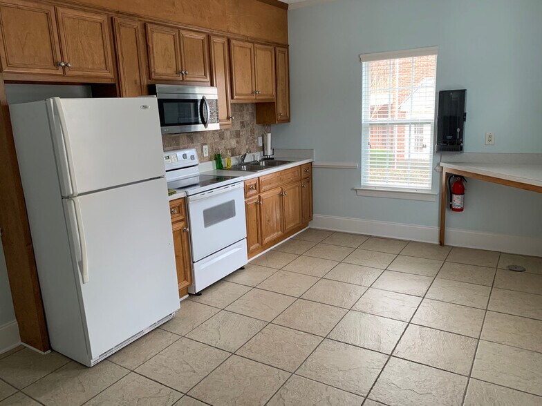More Photos Of 602 Ponder Place Dr, Evans Office For Lease