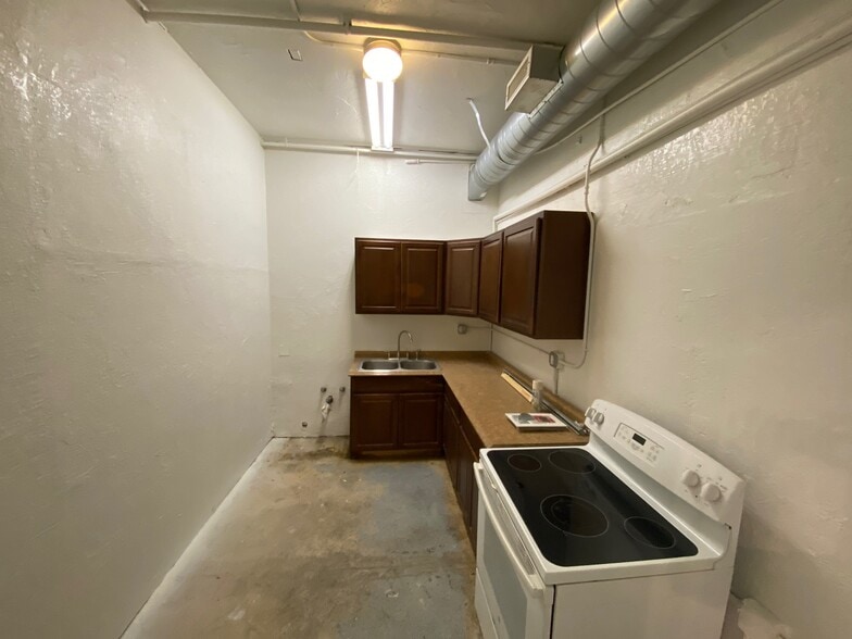 More Photos Of 3295 Laguna Canyon Rd, Laguna Beach Industrial For Lease