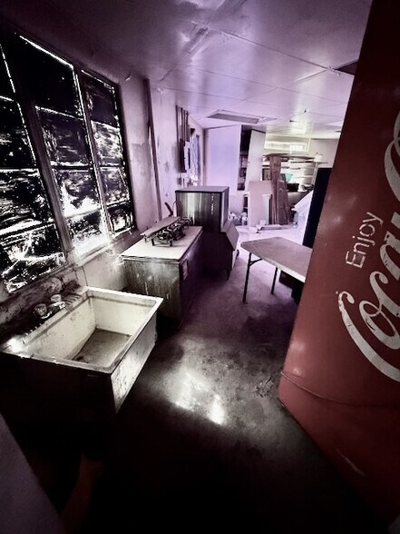 More Photos Of 4020 Midland Blvd, Fort Smith Restaurant For Lease