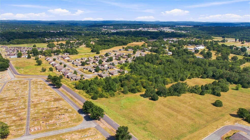 More Photos Of 0 W Fox St, Tahlequah Land For Sale