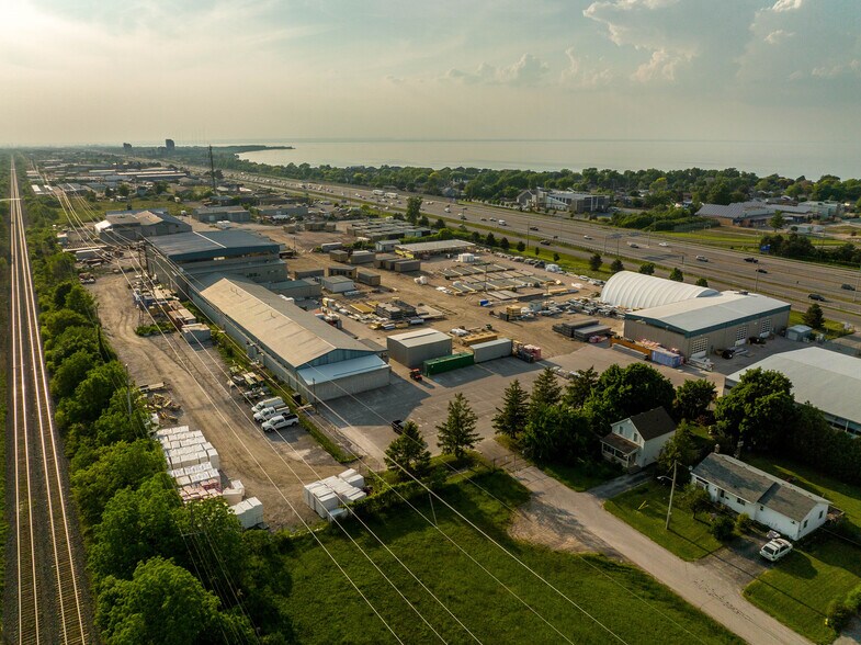 More Photos Of 115 S Service Rd W, Grimsby Manufacturing For Lease