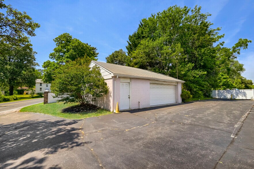 More Photos Of 426 S Crain Hwy, Glen Burnie Funeral Home For Sale