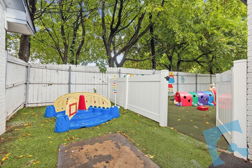 More Photos Of 114 S 14th St, Midlothian Daycare Center For Sale