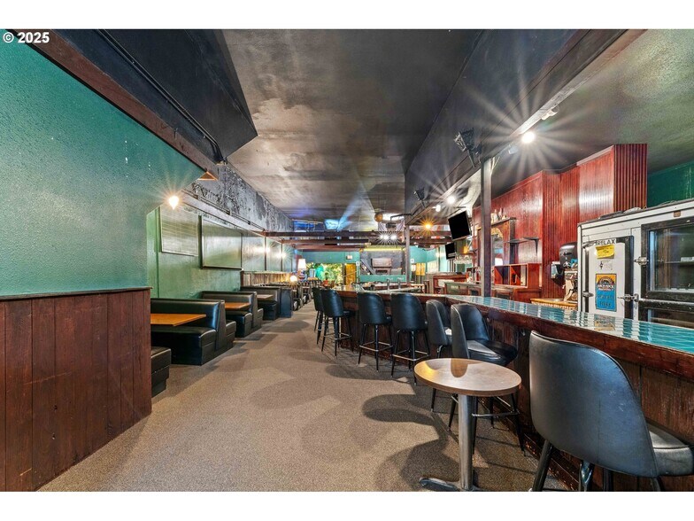 More Photos Of 2043 Sherman Ave, North Bend Bar For Sale