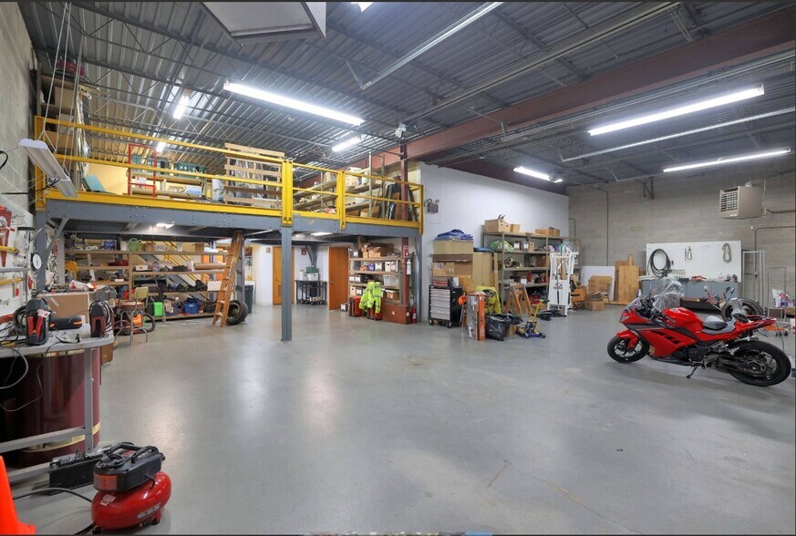 More Photos Of 5901 Lincoln Ave, Morton Grove Office For Sale