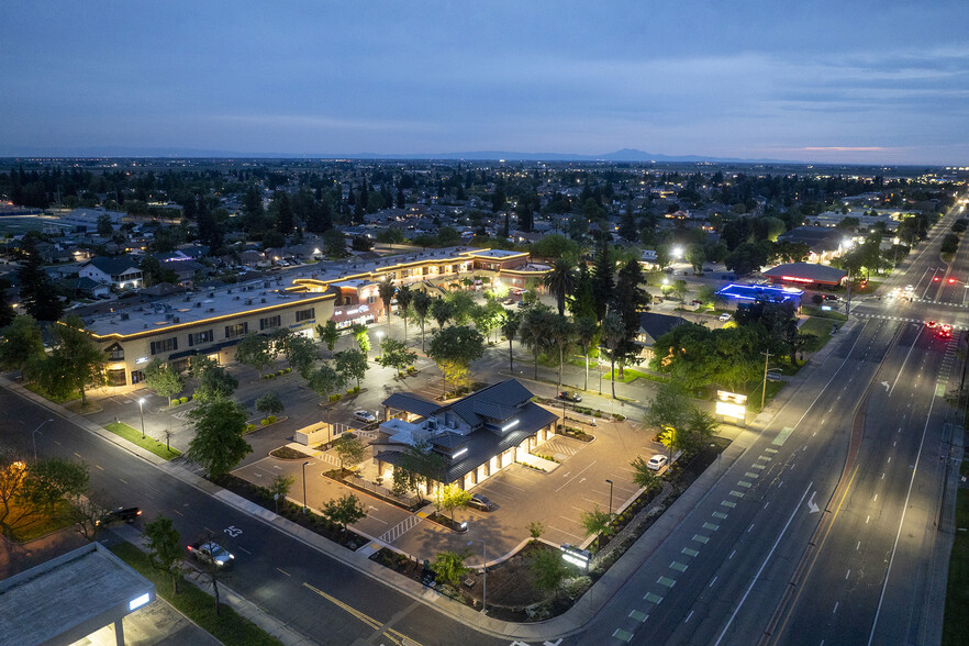More Photos Of 1110 W Kettleman Ln, Lodi Unknown For Lease