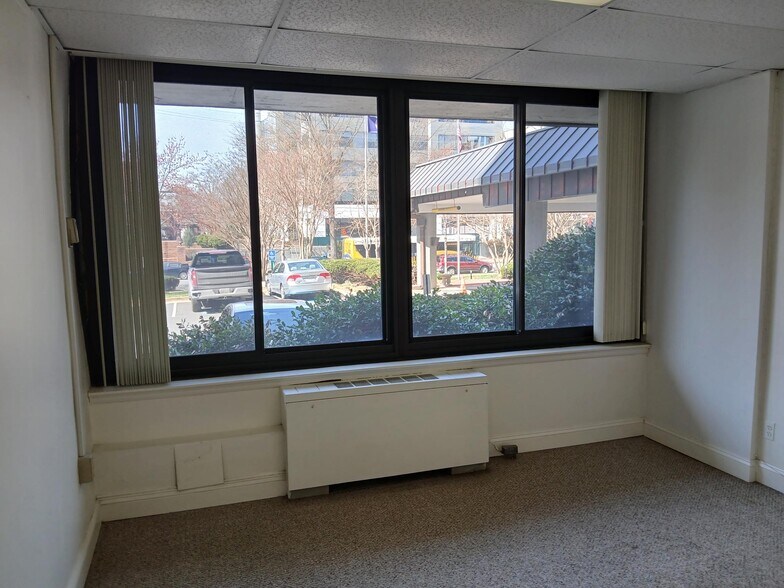 More Photos Of 801 N Pitt St, Alexandria Apartments For Sale