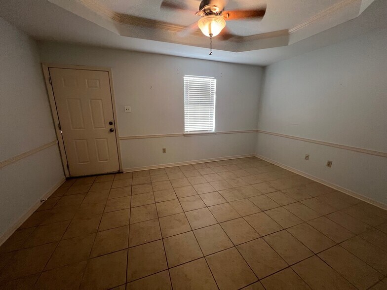 More Photos Of 11949 Bricksome Ave, Baton Rouge Office For Lease