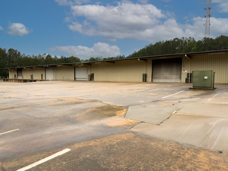 More Photos Of 1695 Buford Hwy, Duluth Warehouse For Sale