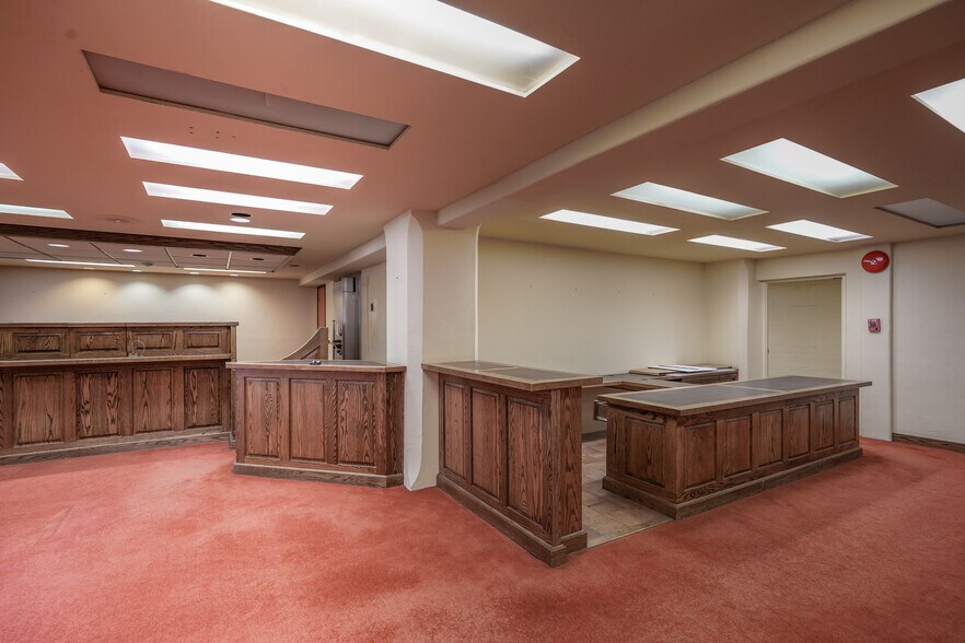 More Photos Of 0 Dolores 2 NW of 8th, Carmel Office For Lease