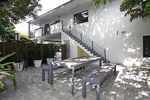 More Photos Of 6330 Manor Ln, South Miami Office For Lease