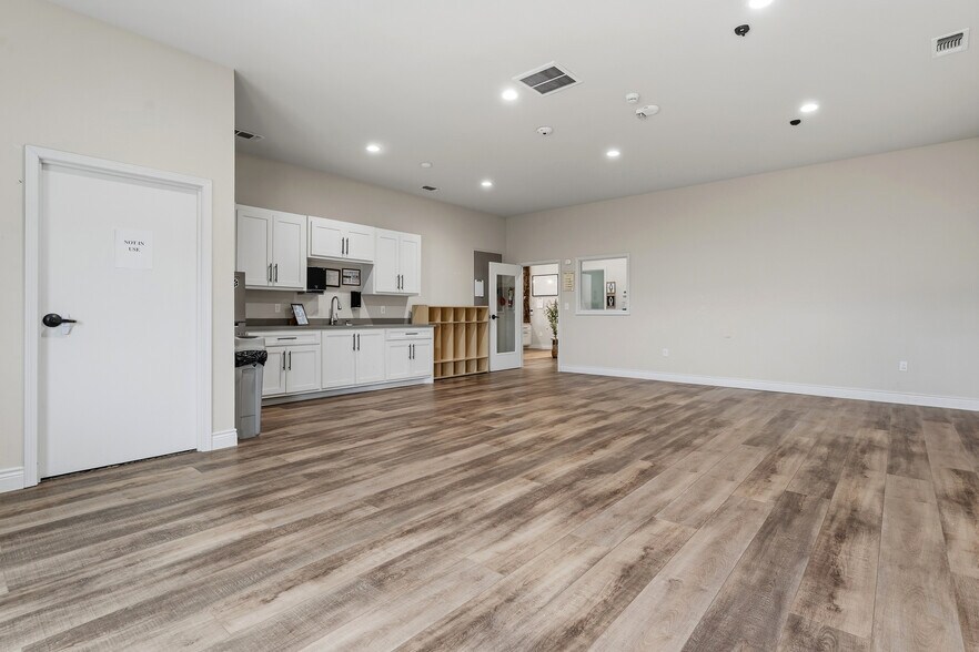 More Photos Of 5505 132nd st, Lubbock Industrial For Sale