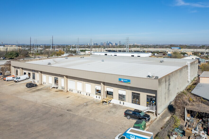 More Photos Of 3913 Todd Ln, Austin Light Distribution For Lease