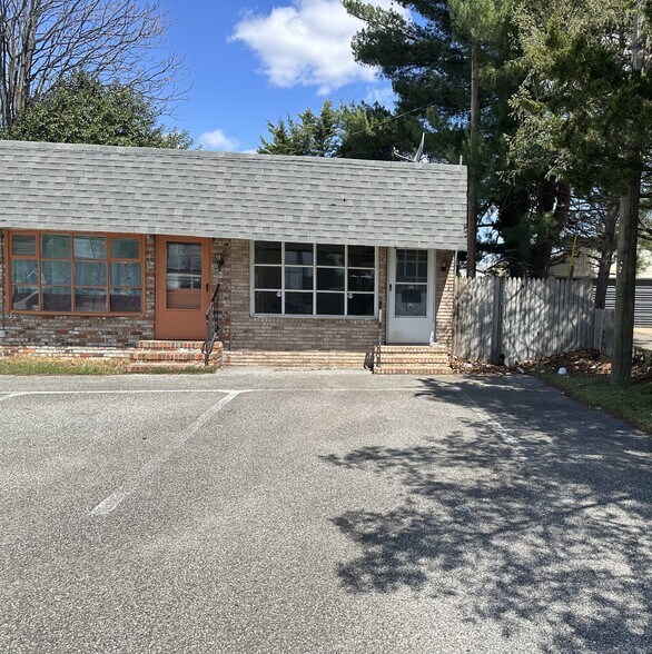 More Photos Of 11 N Virginia Ave, Penns Grove Office For Sale