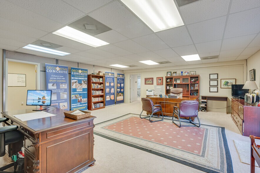 More Photos Of 8220 Stephanie Dr SW, Huntsville Flex For Sale
