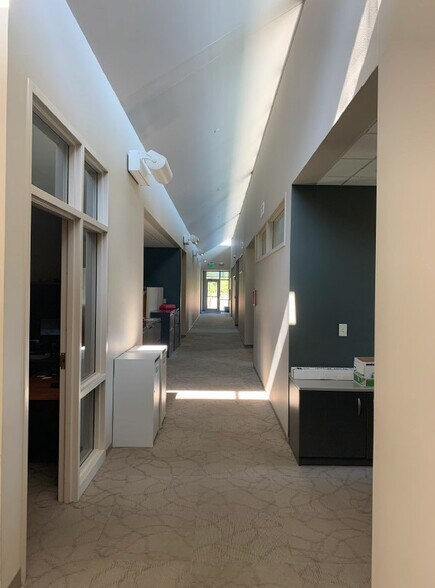 More Photos Of 2616 W Main St, Jacksonville Office For Sale