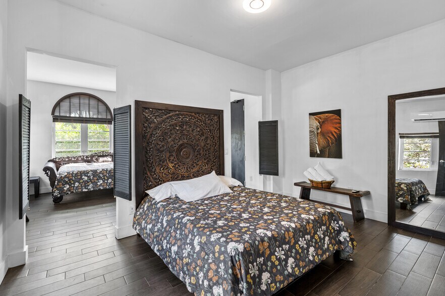 More Photos Of 575 NE 61st St, Miami Hotel For Sale