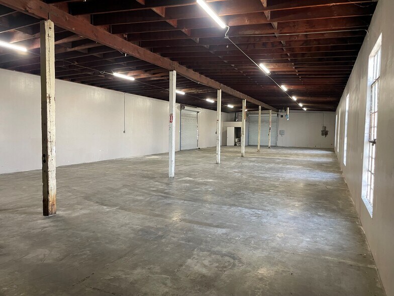 More Photos Of 1401 W 15th St, Long Beach Warehouse For Lease