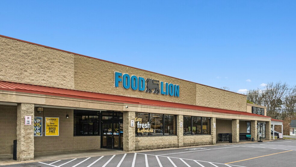 Primary Photo Of 1224 Old Gallatin Rd, Scottsville Supermarket For Sale