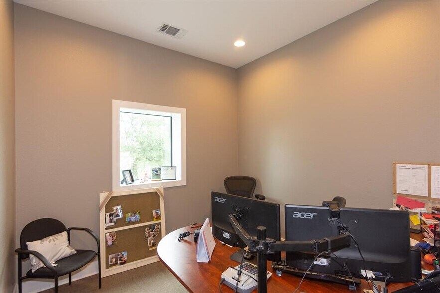 More Photos Of 275 Frog Pond Ln, Dripping Springs Office For Lease