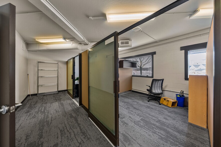 More Photos Of 209 N Pacific Hwy, Talent General Retail For Sale