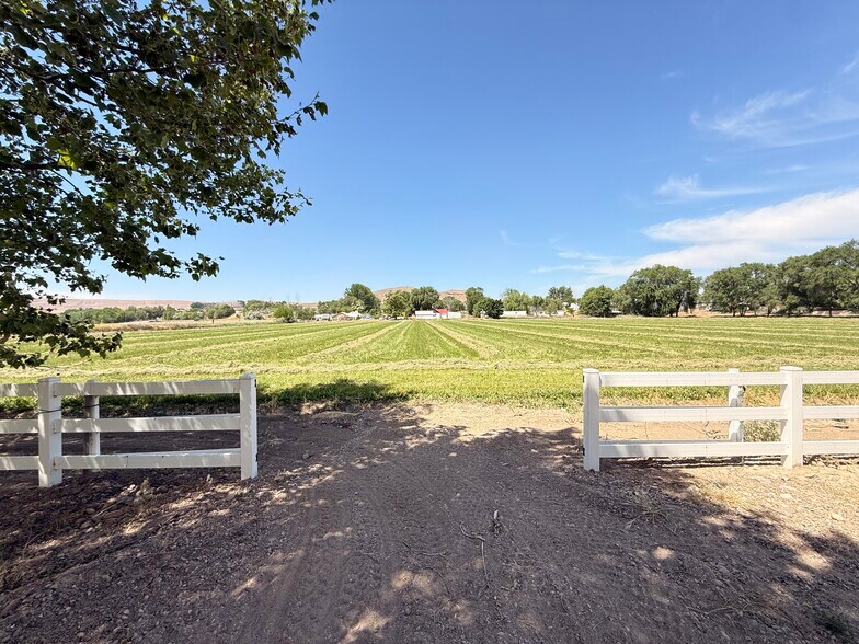 More Photos Of 400 Washington St, Adrian Land For Sale