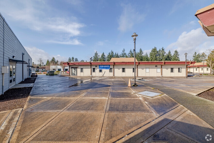 More Photos Of 206 & 210 Tumwater Blvd SW, Tumwater Unknown For Lease