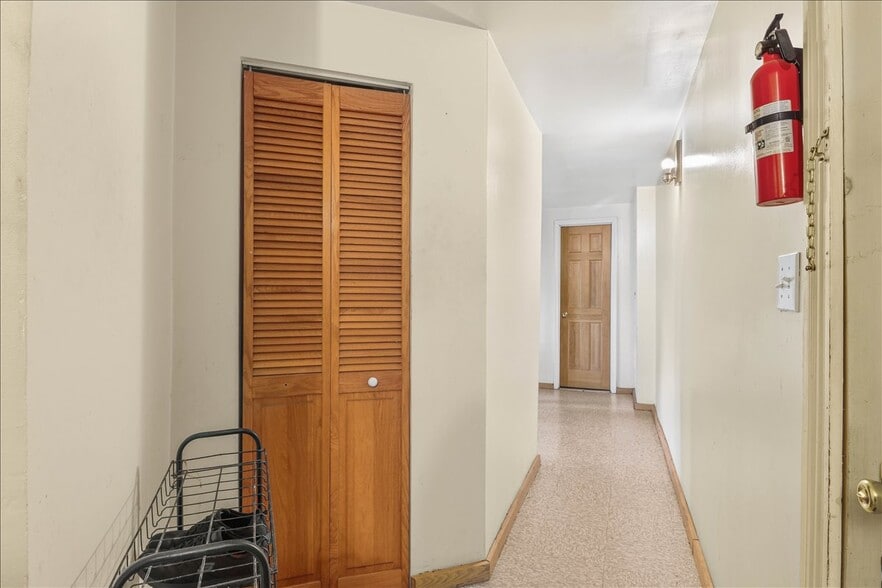 More Photos Of 914 Madison Ave, Scranton Apartments For Sale