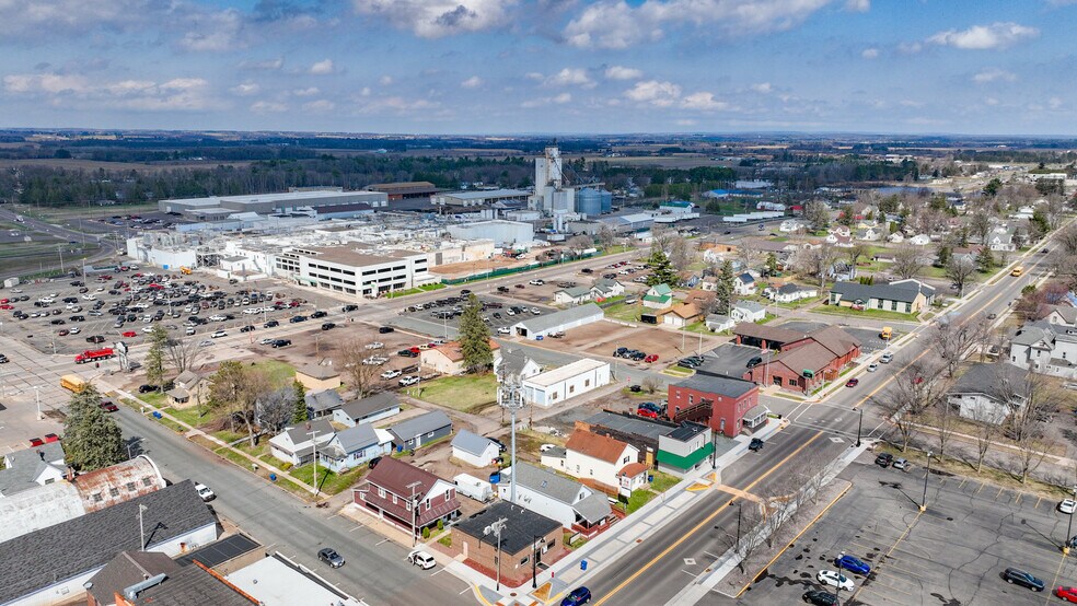 More Photos Of 613 E La Salle Ave, Barron Restaurant For Sale