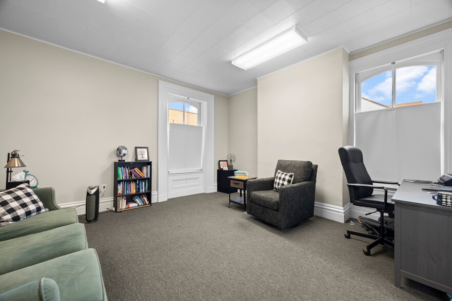 More Photos Of 258 42nd St, Pittsburgh Office For Sale