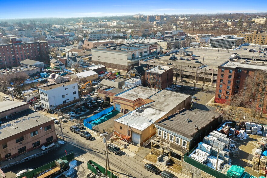 More Photos Of 58 Townsend St, Port Chester Warehouse For Lease