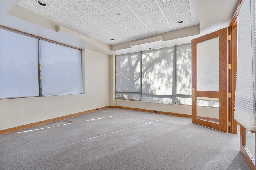 More Photos Of 344 W Genesee St, Syracuse Loft Creative Space For Lease