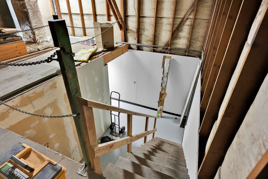 More Photos Of 11445 N Reed Rd, Hayden Warehouse For Lease
