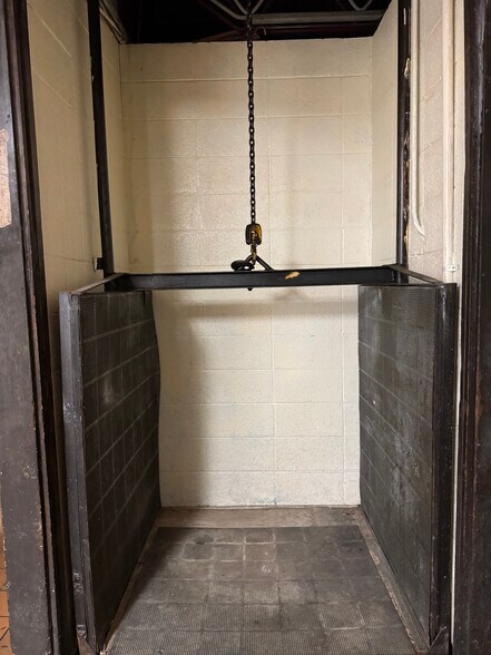 More Photos Of 221 W Randolph Ave, Enid Restaurant For Lease