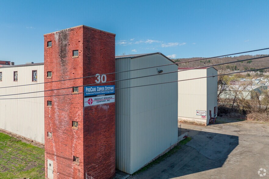 More Photos Of 30 Charlotte St, Binghamton Warehouse For Lease