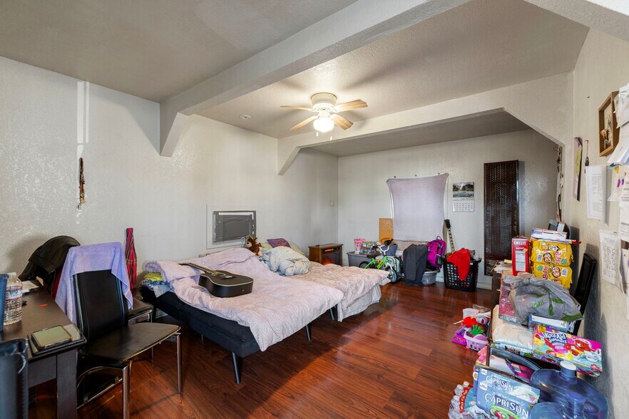 More Photos Of 715 Dixieanne Ave, Sacramento Apartments For Sale