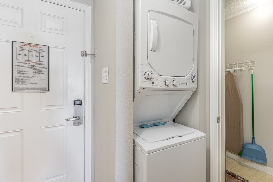 More Photos Of 1011 S Ocean Blvd, Surfside Beach Hotel For Sale