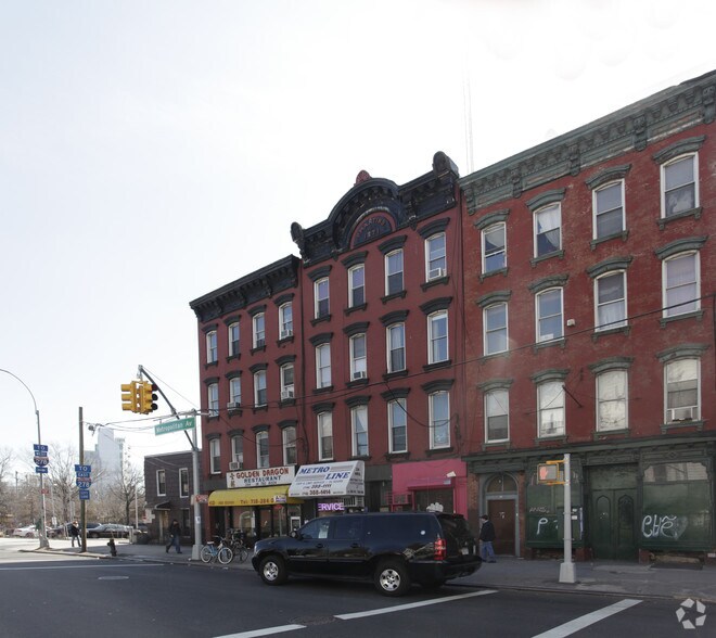 More Photos Of 390 Metropolitan Ave, Brooklyn Storefront Retail Residential For Lease