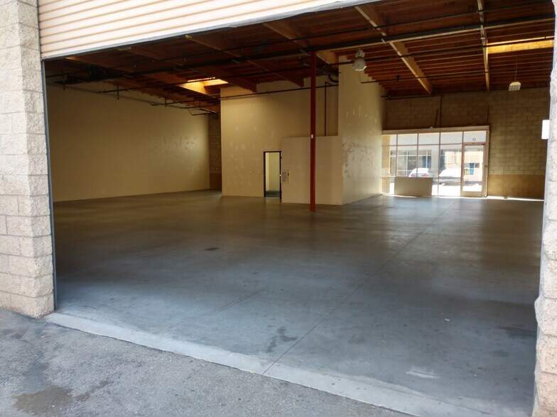 More Photos Of 110 Calavo St, Santa Paula Warehouse For Lease