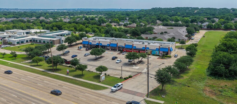 More Photos Of 801 S Main St, Keller Restaurant For Lease