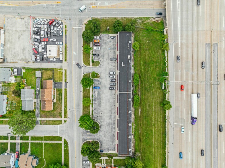 More Photos Of 17100 S Dixie Hwy, Hazel Crest Storefront For Sale