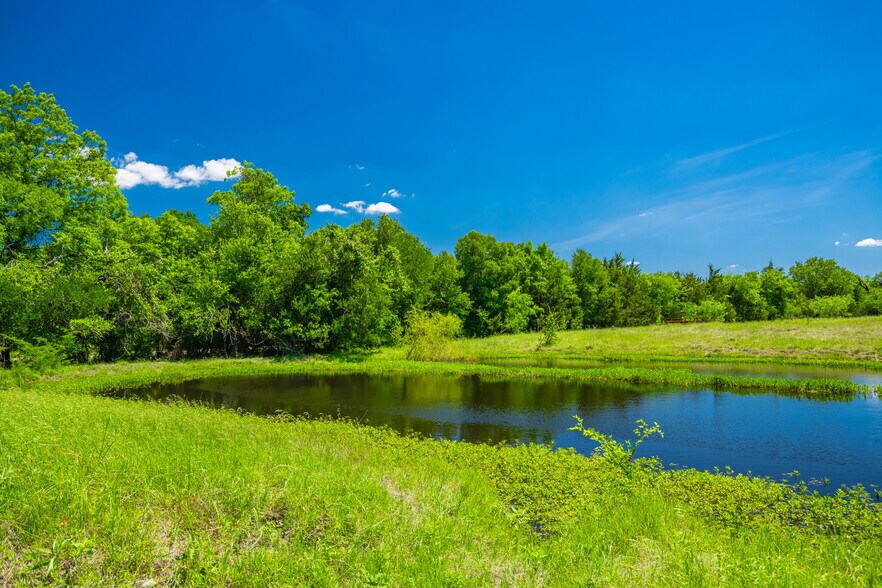 More Photos Of Highway 14, Groesbeck Land For Sale