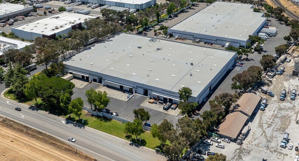 More Photos Of 7888 Marathon Dr, Livermore Warehouse For Lease